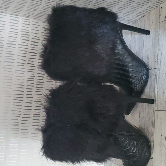 Booties with fuel top - Picture 2 of 3